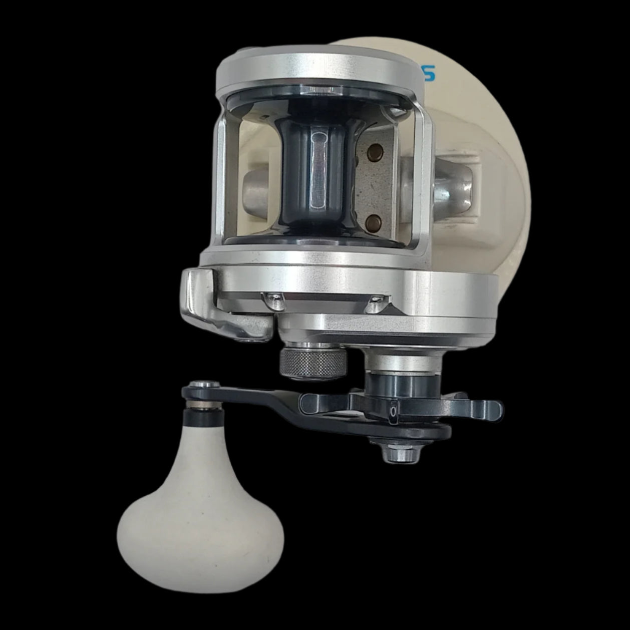 Shimano Trinidad 14A overhead fishing reel – lightweight, high-performance saltwater reel with aluminium frame and smooth drag system.