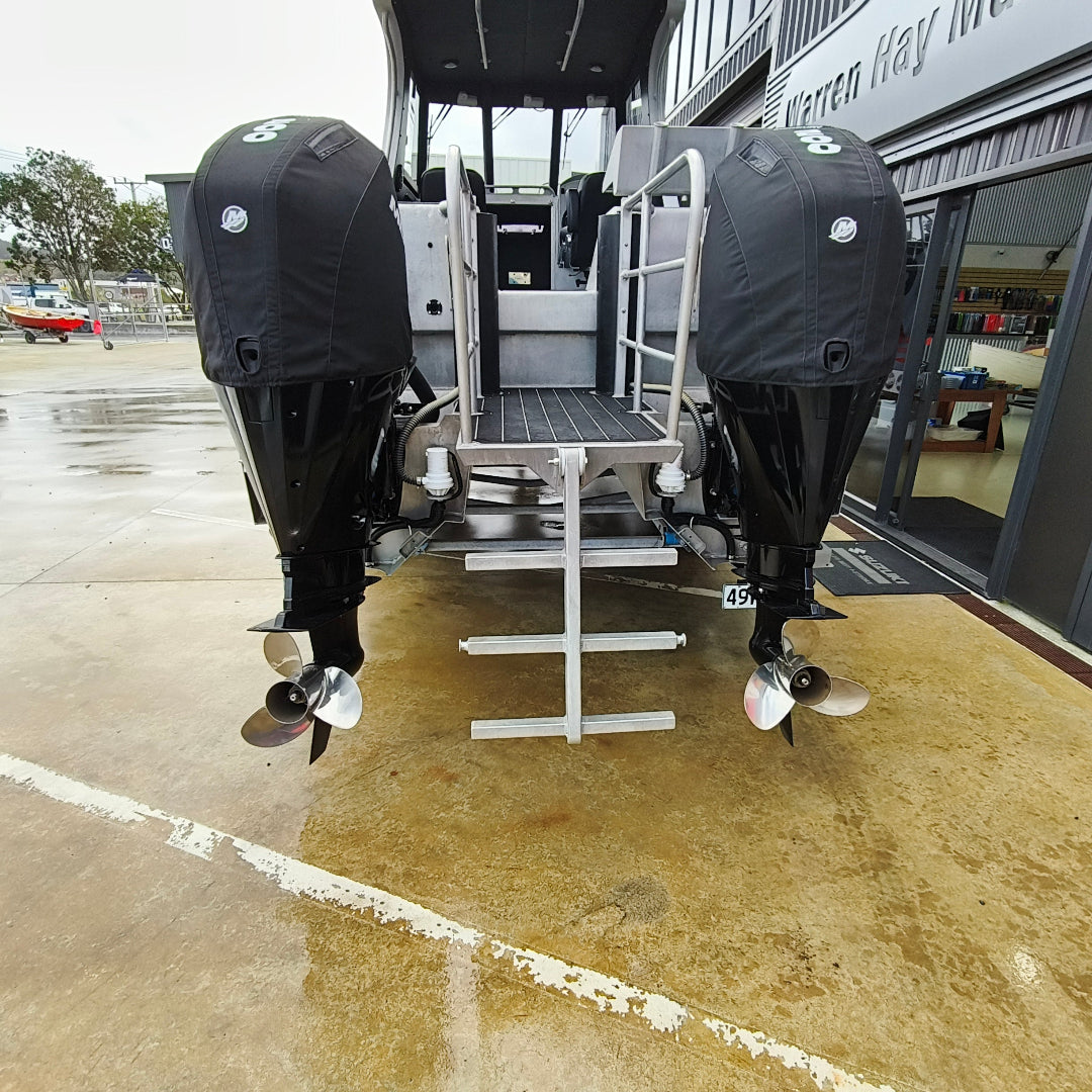 Twin Mercury 200hp outboards on Bladerunner 6.5