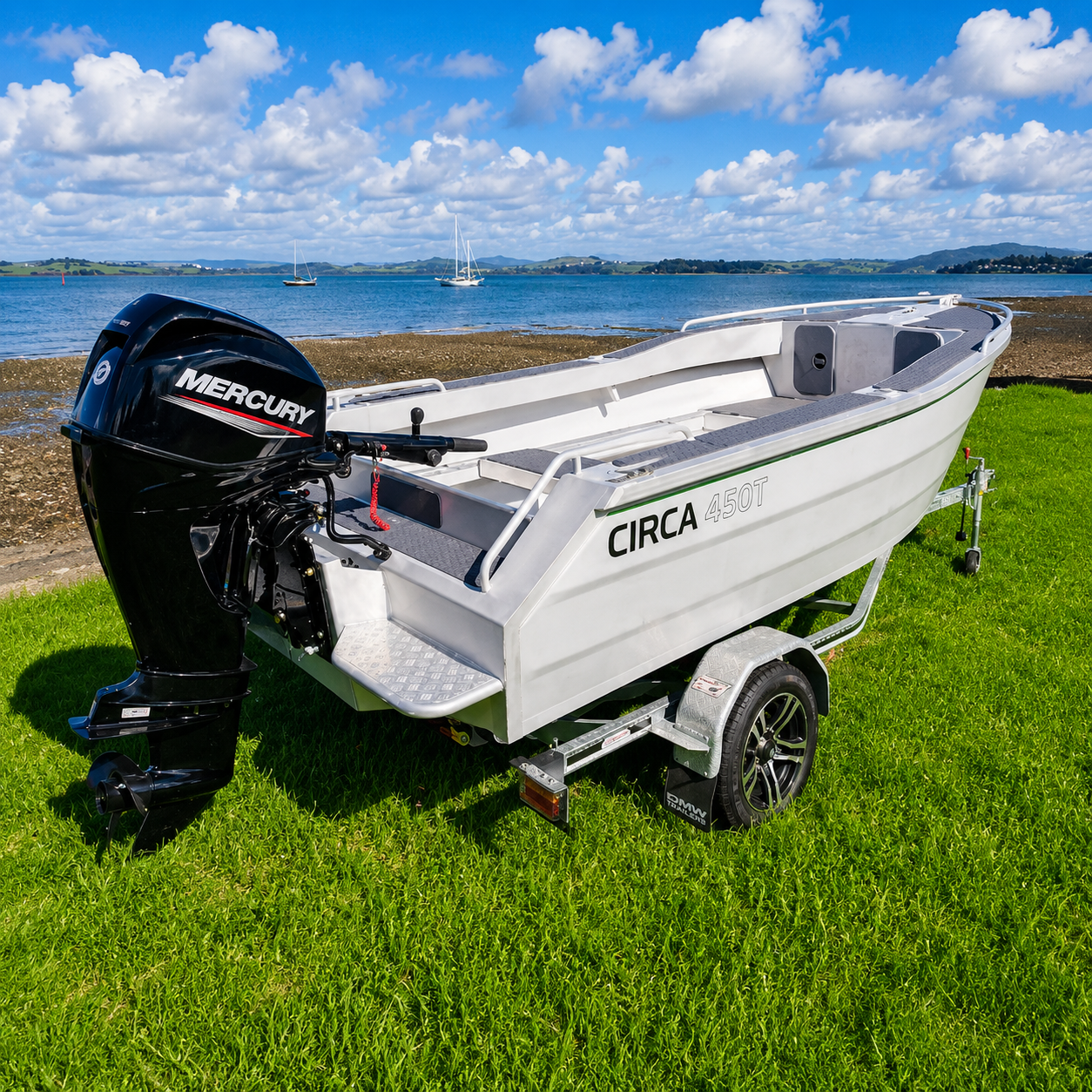 Circa 450 Tiller Steer Boat