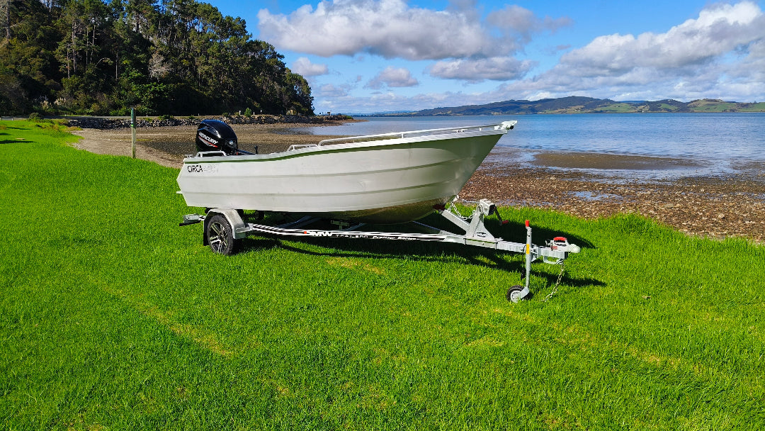 Circa 450 Tiller Steer Boat on DMW galvanised trailer – 40hp Mercury 4 stroke