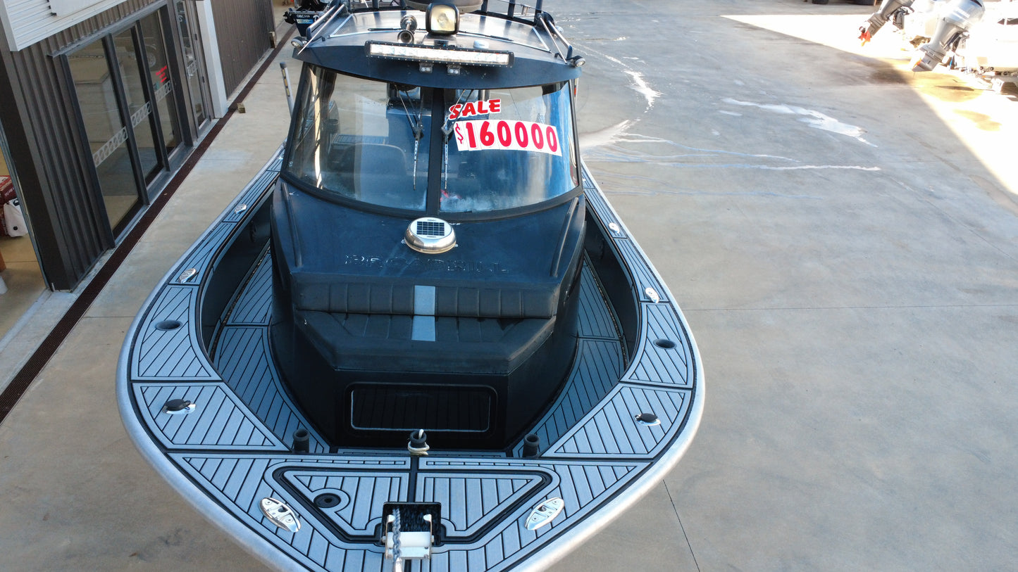 2017 Broadbill Gladiator 8.0m