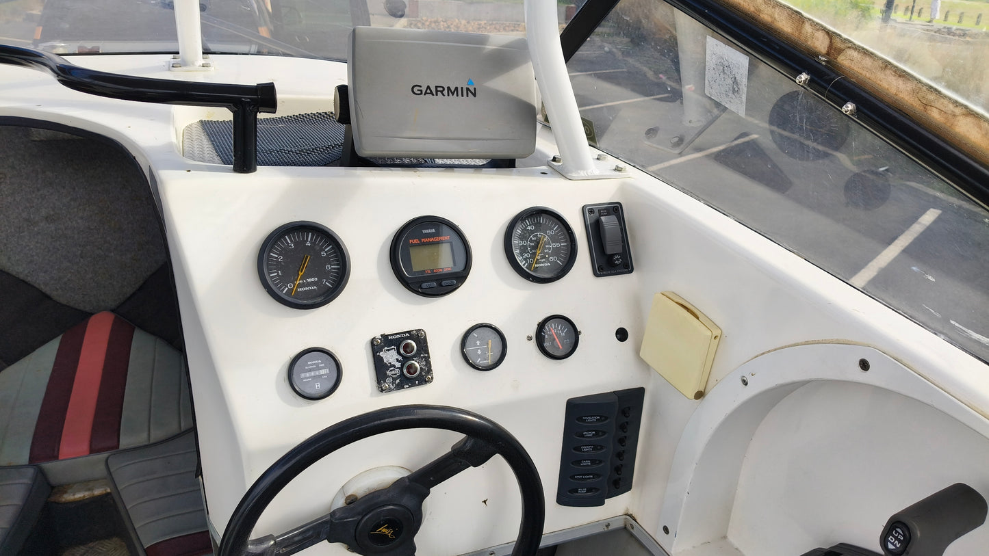 1998 LazerCraft 600GT – Versatile Offshore Performer