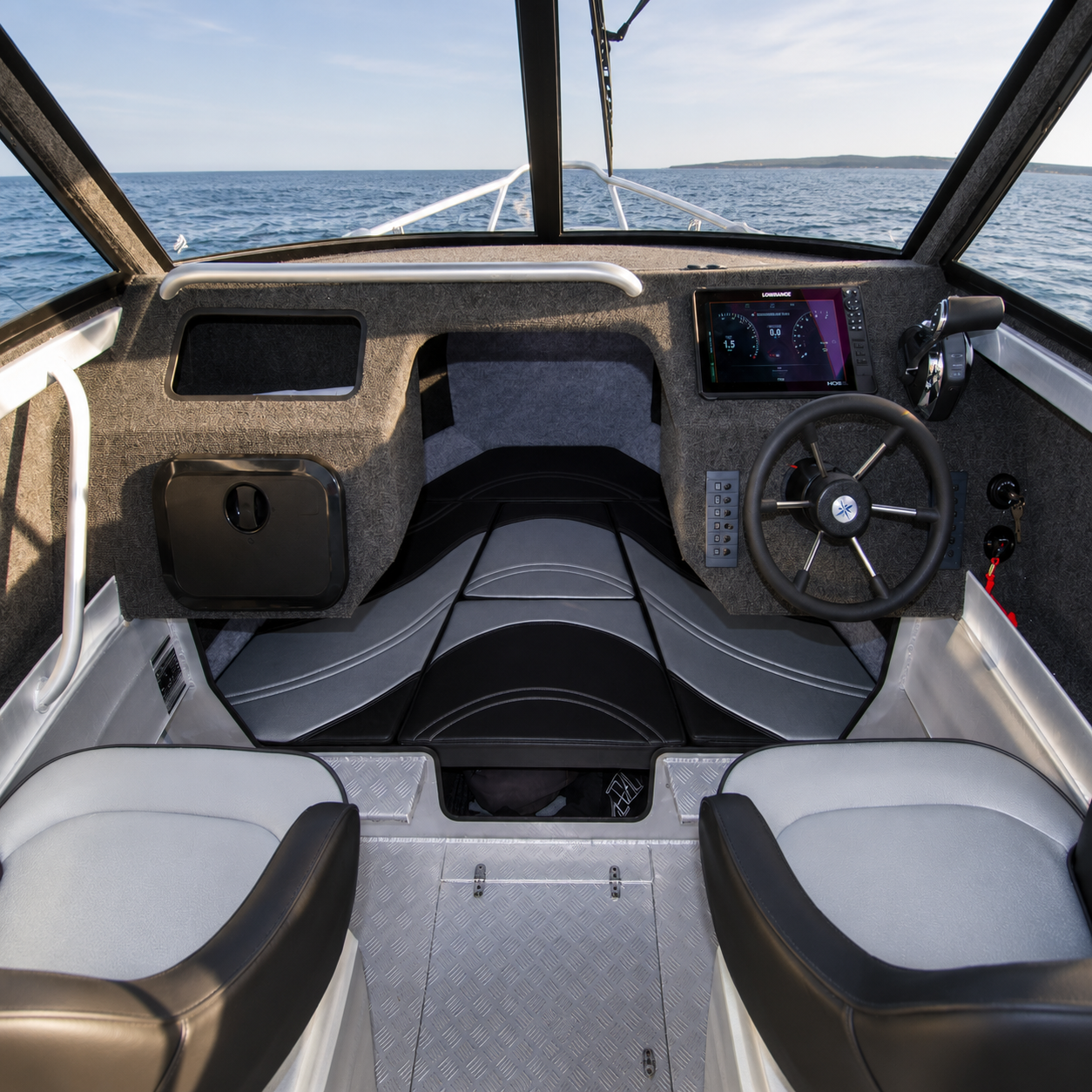 Mclay 611 CrossXover hardtop Cabin and dash, Warren Hay Marine, Whangarei 