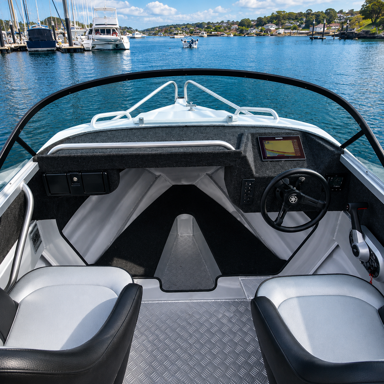 Mclay 571 Sportsman dash and seating, Warren Hay Marine, Whangarei