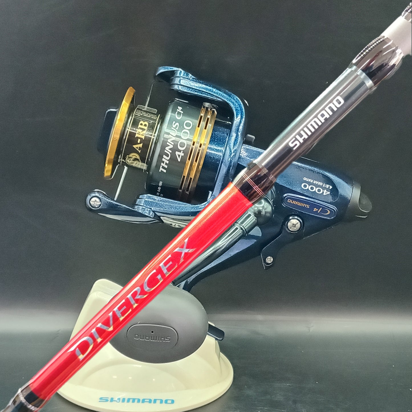 Shimano Thunnus 4000 + Divergex 7' 2pce 5-10kg Rod