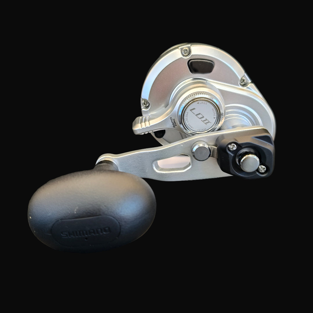 Shimano Speedmaster 8II 2-speed lever drag reel – compact aluminium saltwater reel with smooth Cross Carbon Drag and dual-speed gearing.