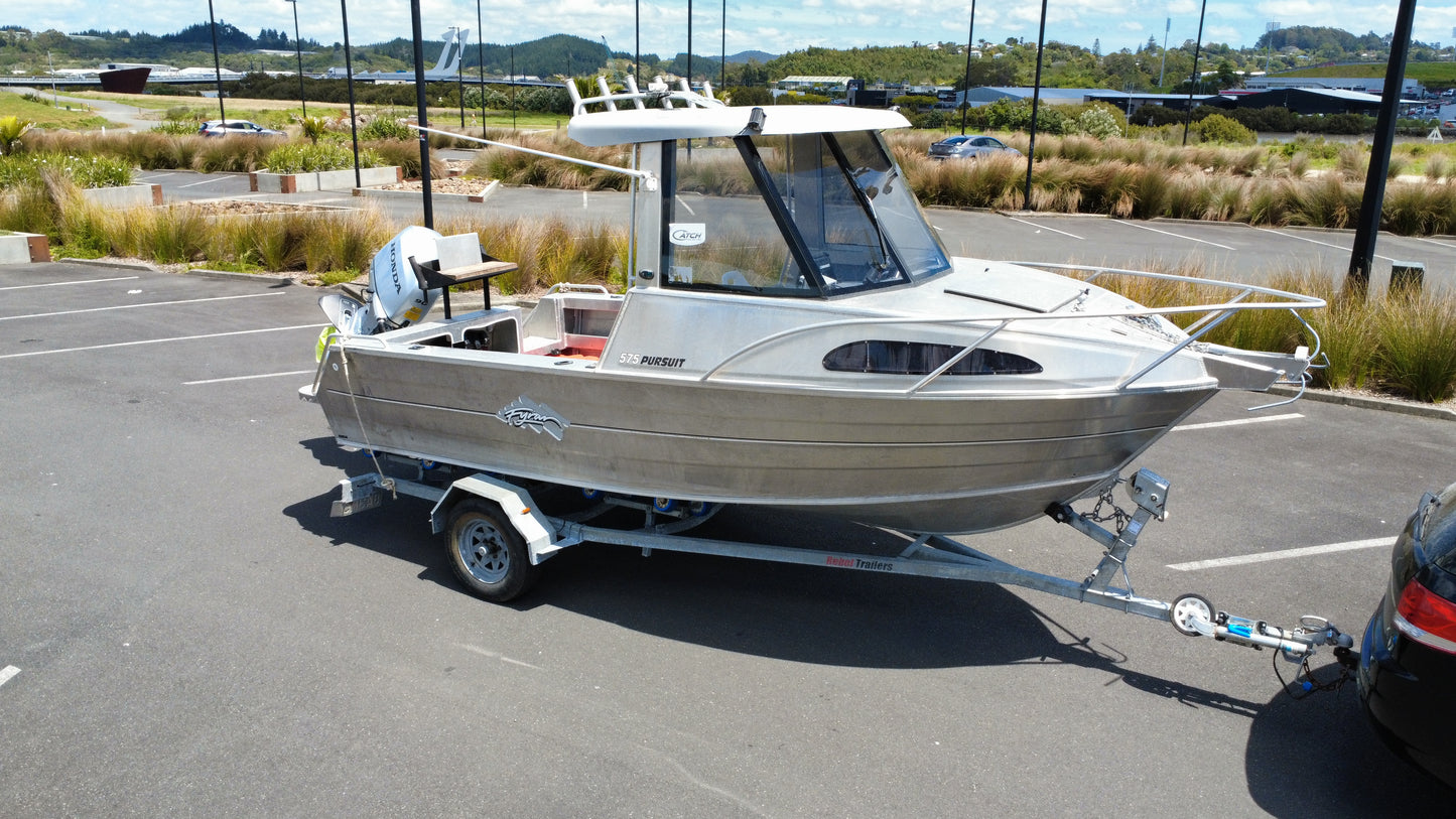 used boat for sale in whangarei, fyran 575 pursuit hard top. 