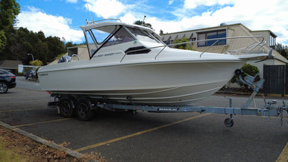 Used 2017 C21 Reef Runner on trailer